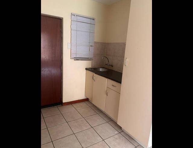 1 BEDROOM PROPERTY TO RENT IN AUCKLAND PARK